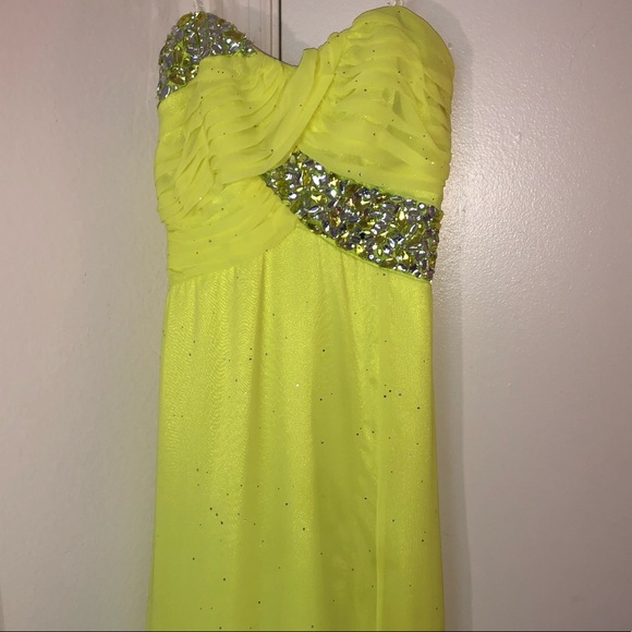 Jodi Kristopher Neon Green Prom Dress - Picture 5 of 6